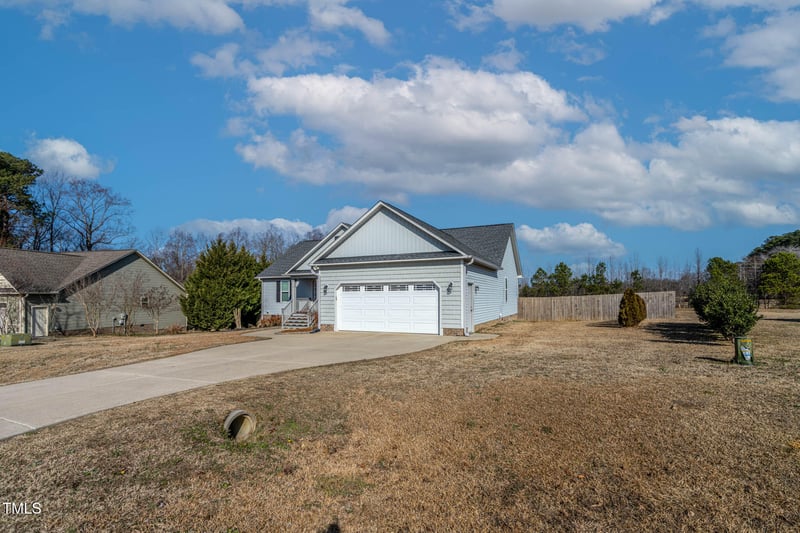 58 London Ln, Angier, NC 27501
