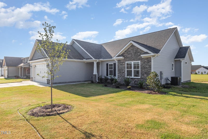 58 Royal Ave, Selma, NC 27576