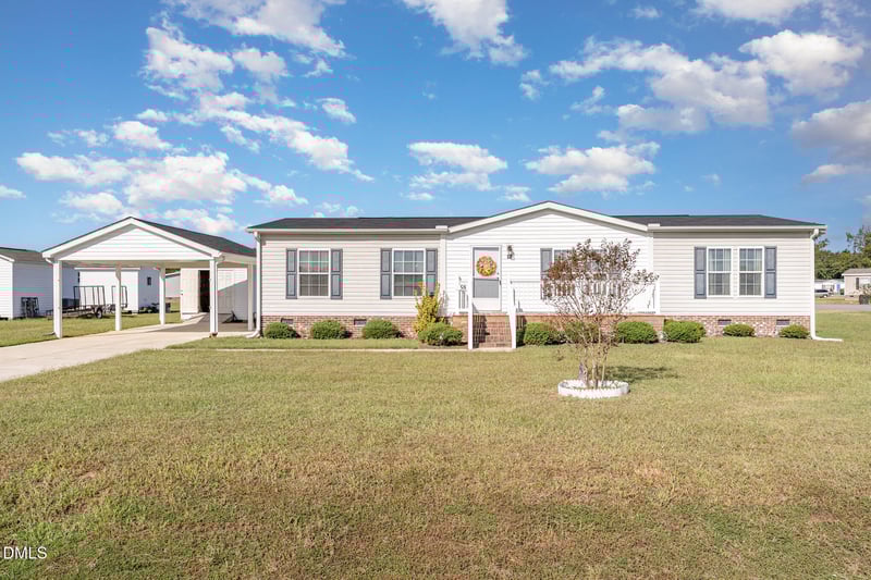 58 Stardust Ln, Selma, NC 27576