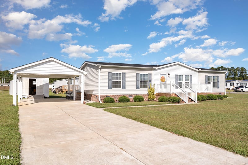 58 Stardust Ln, Selma, NC 27576