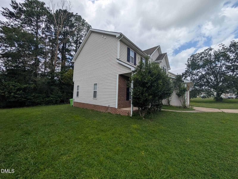 5800 Brookshadow Dr, Raleigh, NC 27610