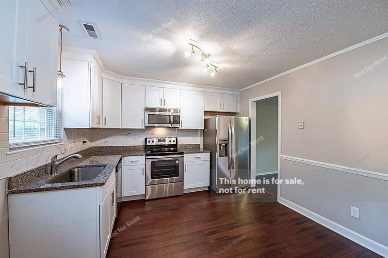 5800 Nottoway Ct #G, Raleigh, NC 27609