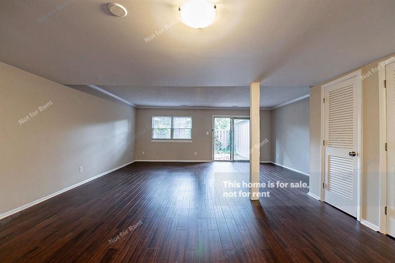 5800 Nottoway Ct #G, Raleigh, NC 27609