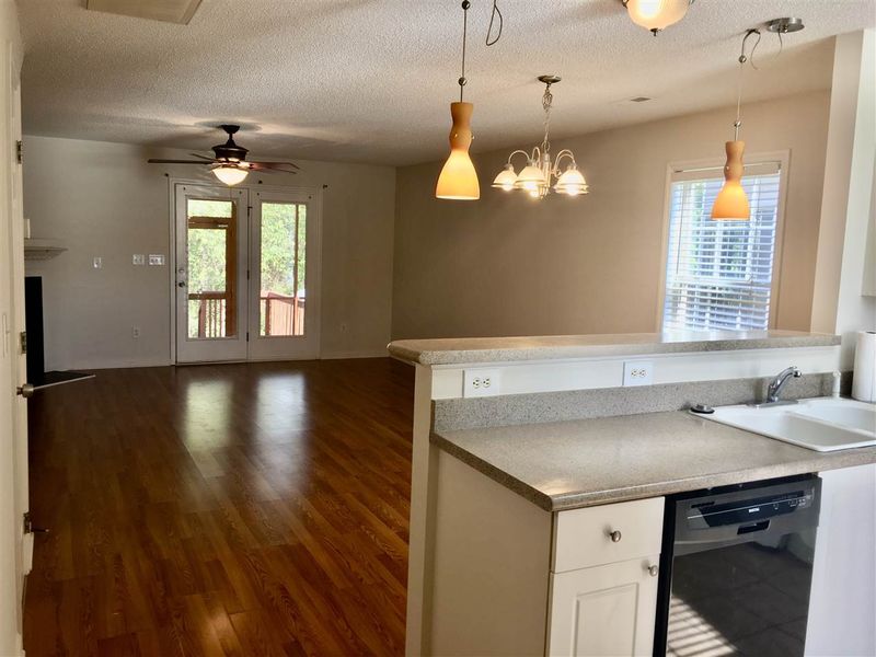 5800 Osprey Cove Ct, Raleigh, NC 27604