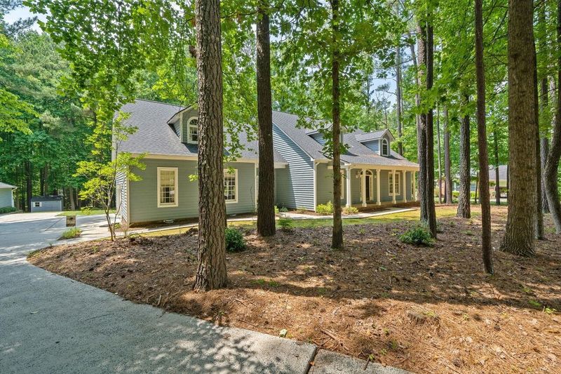 5800 St Thomas Dr, Durham, NC 27705