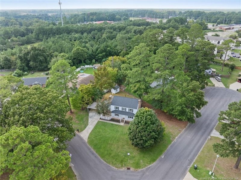 5800 Valhalla Ct, Fayetteville, NC 28304