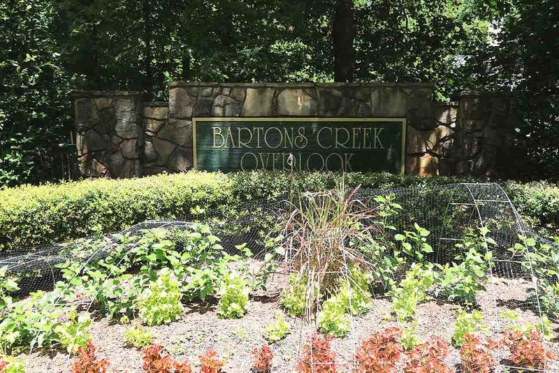 5800 Valley Mist Ct, Raleigh, NC 27613