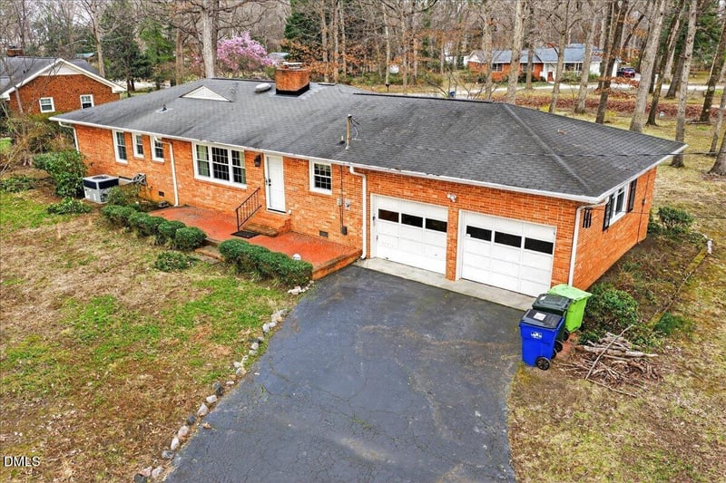 5801 Dogwood Dr, Raleigh, NC 27616