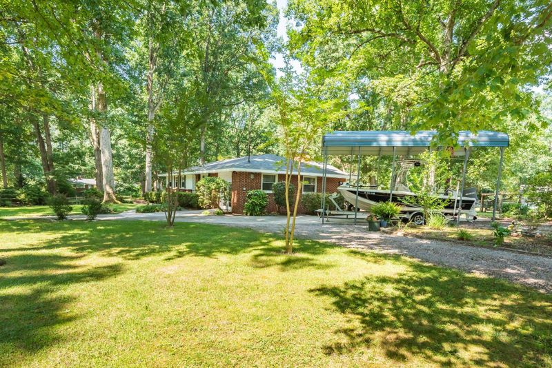 5801 Forest Dr, Raleigh, NC 27616