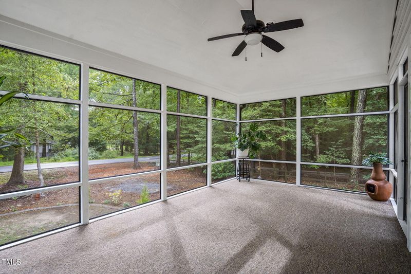 5801 Heatherstone Dr, Raleigh, NC 27606