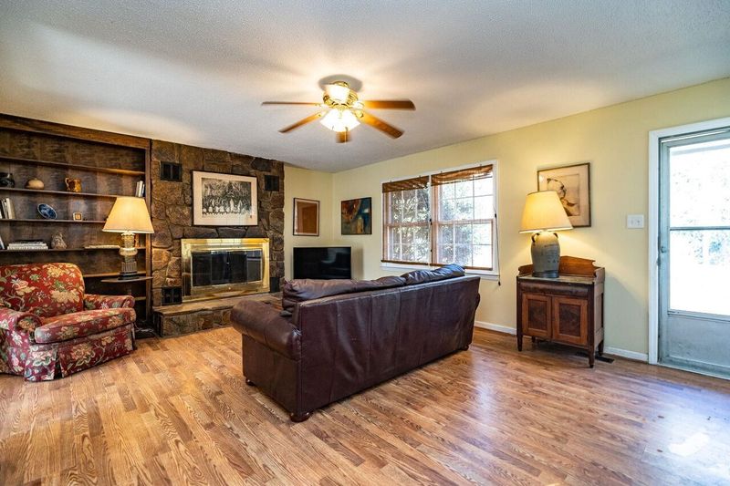 5801 Kimbal St, Raleigh, NC 27606