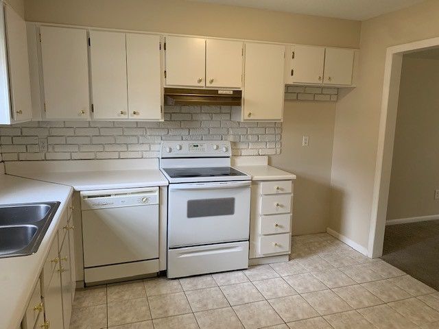 5801 Nottoway Ct #A, Raleigh, NC 27609
