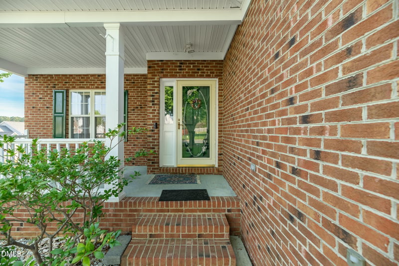 5801 Peacenest Dr, Raleigh, NC 27610