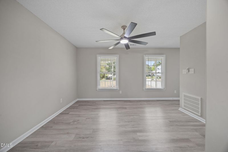 5801 Vivian Ct, Raleigh, NC 27610