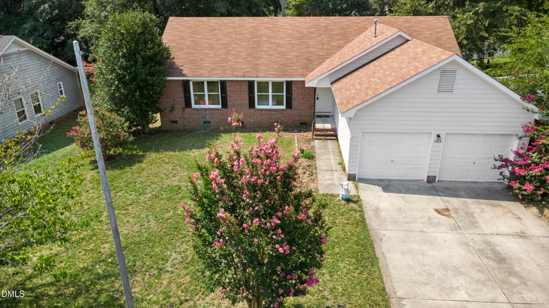 5804 Bear Creek Cir, Fayetteville, NC 28304
