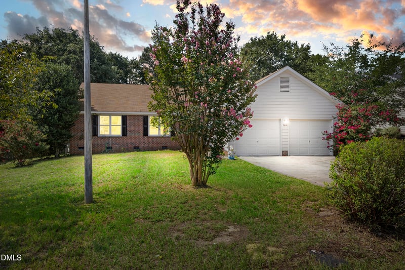 5804 Bear Creek Cir, Fayetteville, NC 28304