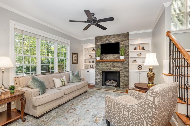 5804 Contour Dr, Raleigh, NC 27612
