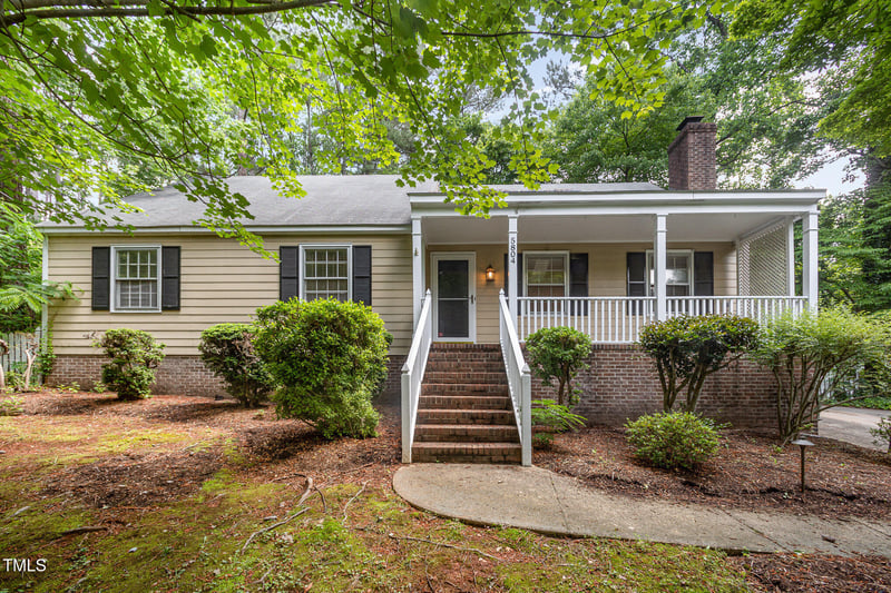 5804 Heatherbrook Cir, Raleigh, NC 27612
