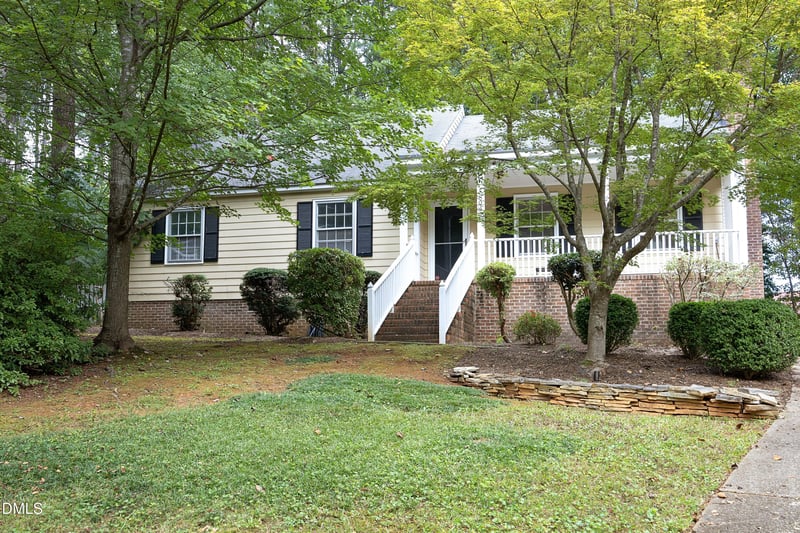 5804 Heatherbrook Cir, Raleigh, NC 27612