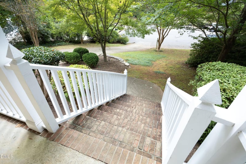 5804 Heatherbrook Cir, Raleigh, NC 27612