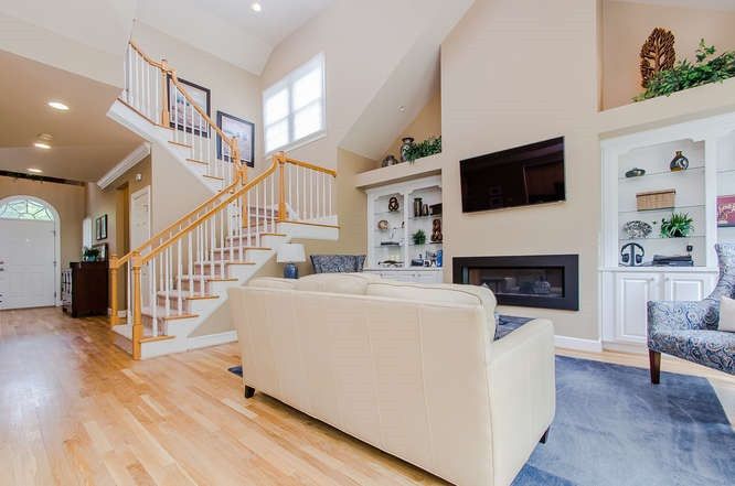 5804 Heatherstone Dr, Raleigh, NC 27606