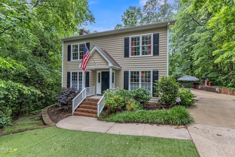 5805 Bayberry Ln, Raleigh, NC 27612