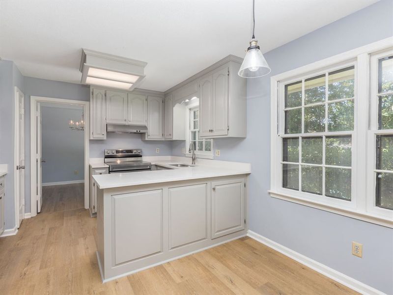 5805 Dumfries Dr, Raleigh, NC 27609