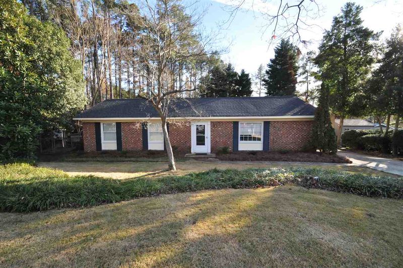 5805 Phaeton Cir, Raleigh, NC 27606