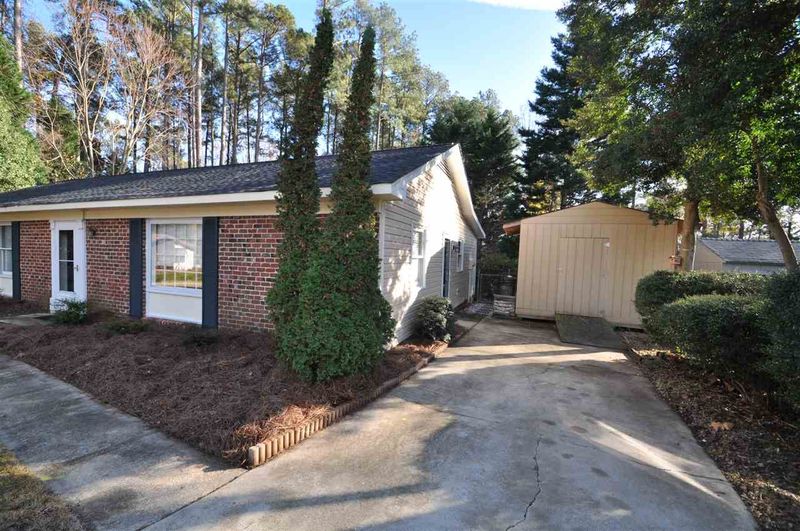 5805 Phaeton Cir, Raleigh, NC 27606