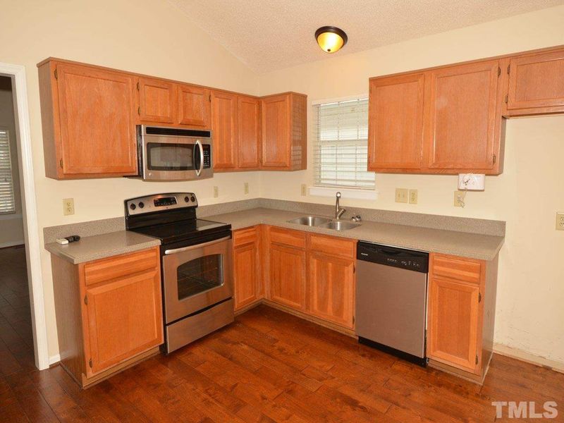 5805 Sandy Pines Dr, Youngsville, NC 27596