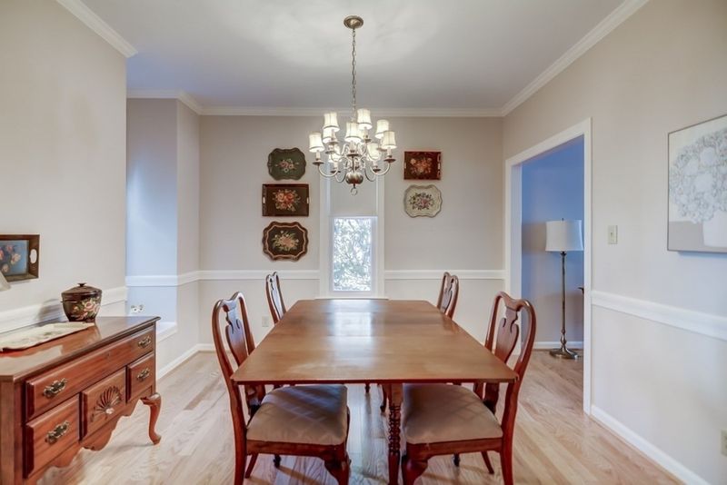 5805 Sentinel Dr, Raleigh, NC 27609