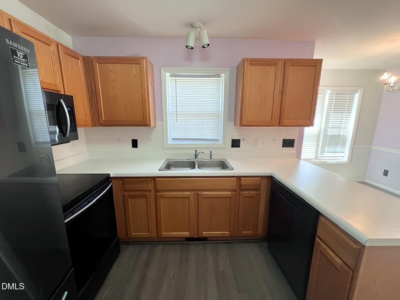 5805 Seward Dr, Knightdale, NC 27545