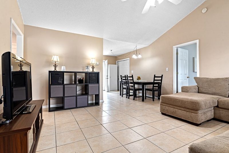 5805 Tranquil Waters Ln, Fuquay Varina, NC 27526