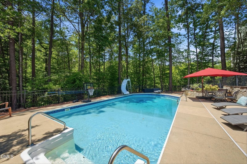 5805 Valley Mist Ct, Raleigh, NC 27613