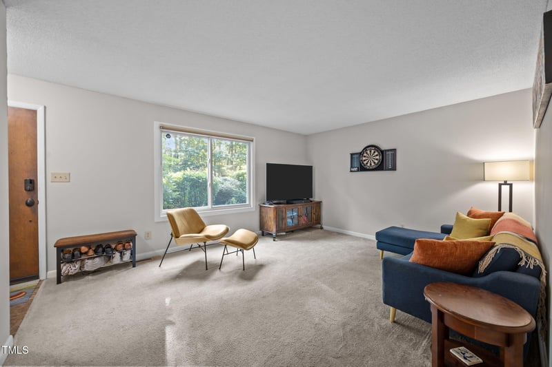 5805 Willowbrook Dr, Raleigh, NC 27609