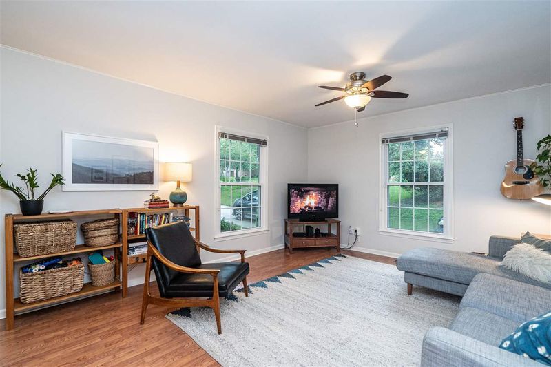 5805 Wintergreen Dr, Raleigh, NC 27609