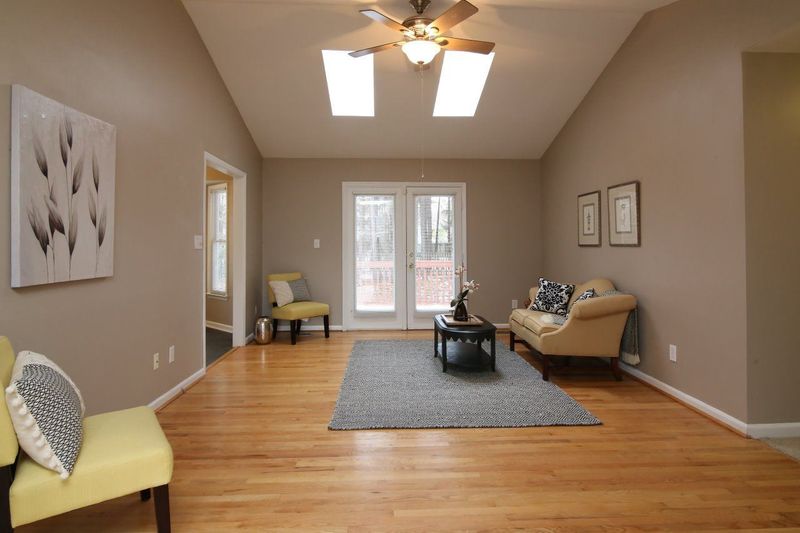 5806 Mountain Island Dr, Durham, NC 27713