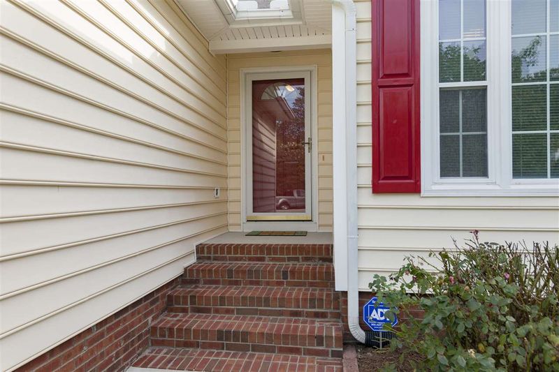 5807 Walnut Cove Dr, Durham, NC 27713