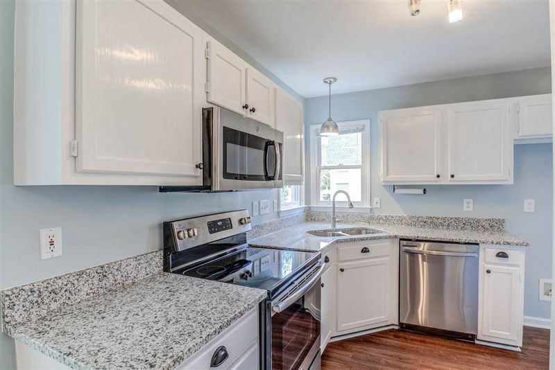 5809 Forest Ridge Dr, Durham, NC 27713