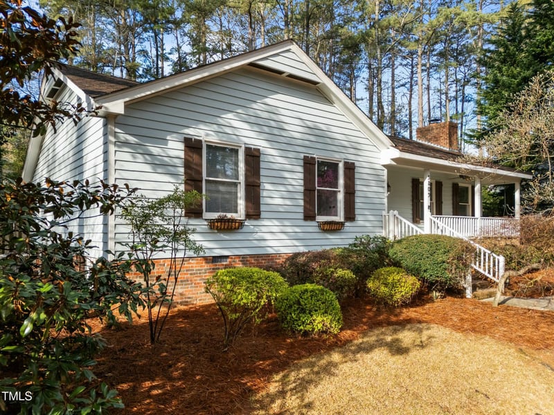 5809 Heatherbrook Cir, Raleigh, NC 27612