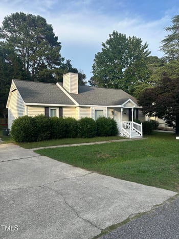 5809 Iris Lake Ct, Raleigh, NC 27604