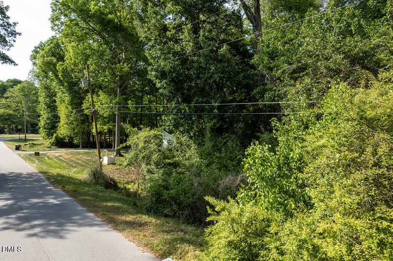 5809 Meadowlark Ln, Raleigh, NC 27610