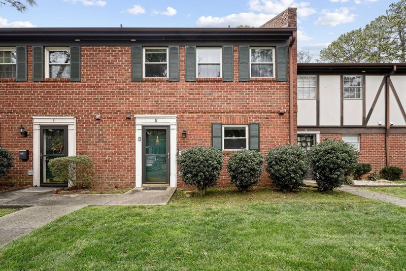 5809 Nottoway Ct #B, Raleigh, NC 27609
