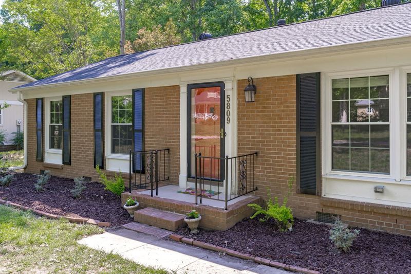 5809 Rangeley Dr, Raleigh, NC 27609