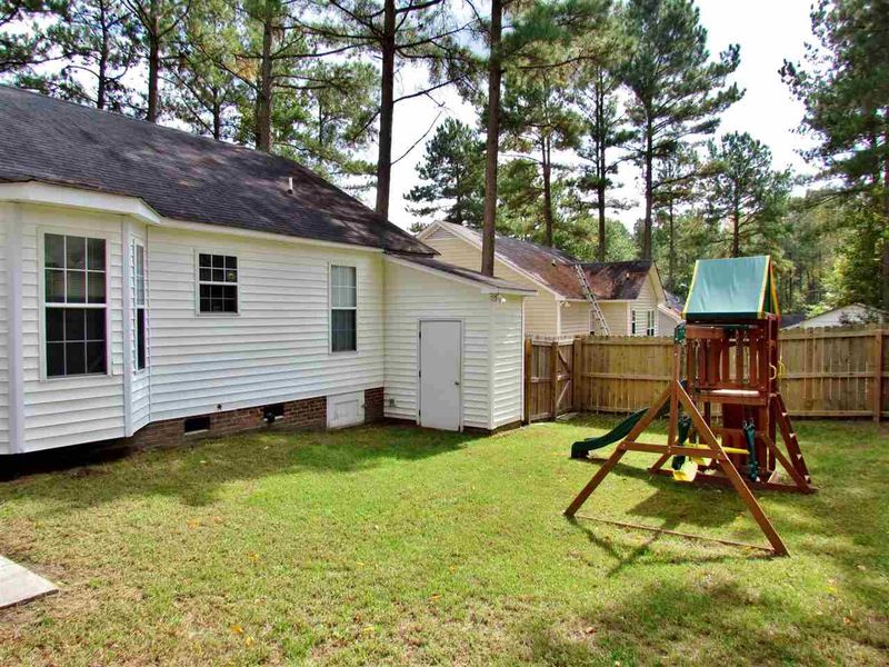 5809 Seward Dr, Knightdale, NC 27545