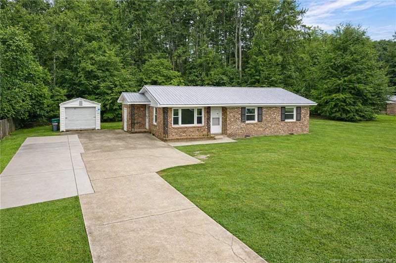 581 N Reilly Rd, Fayetteville, NC 28303