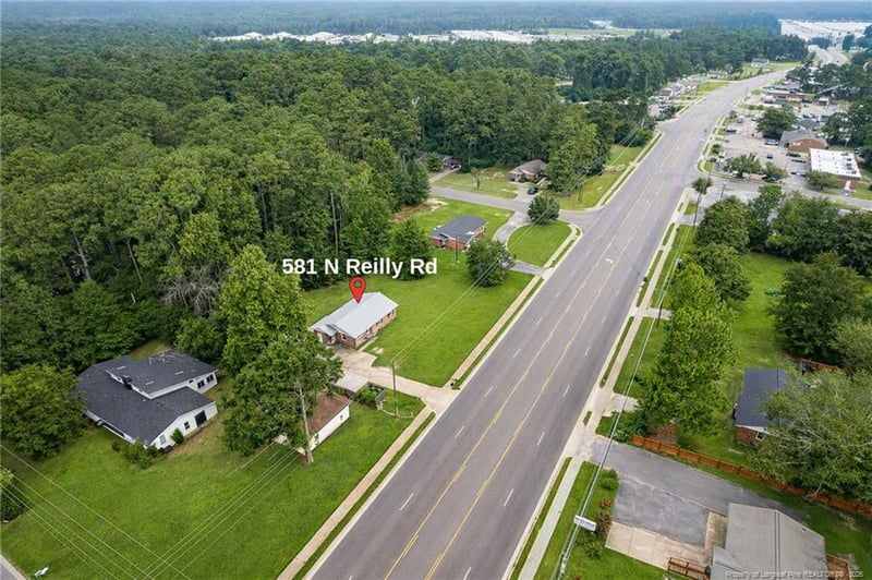 581 N Reilly Rd, Fayetteville, NC 28303