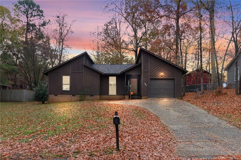 5811 Waters Edge Dr, Fayetteville, NC 28314