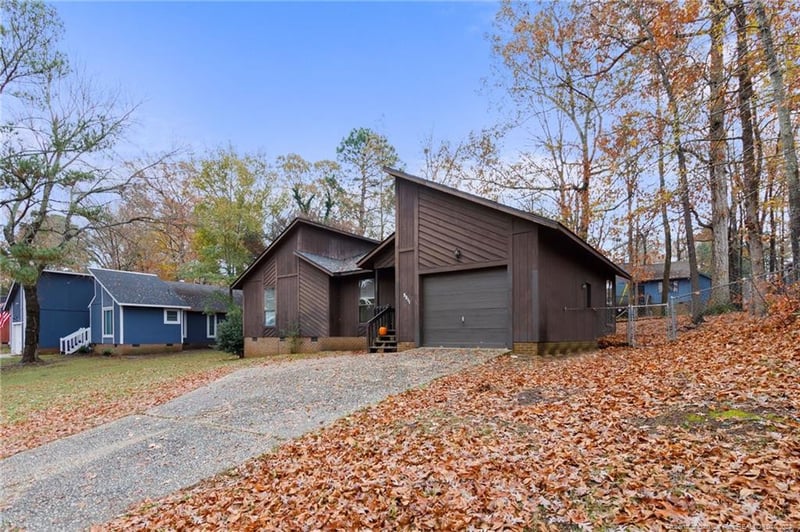 5811 Waters Edge Dr, Fayetteville, NC 28314