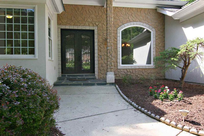 5812 Rock Canyon Rd, Raleigh, NC 27613
